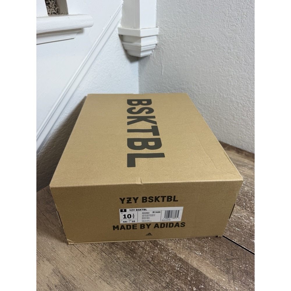 Adidas Yeezy Basketball Quantum Size 10.5 Kanye West Ye With Box - Picture 8 of 9